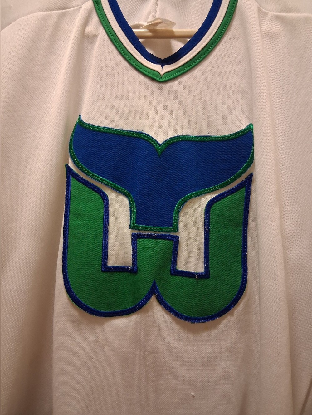 Vintage NHL Hartford Whalers CCM Maska Hockey Jersey Mens MEDIUM